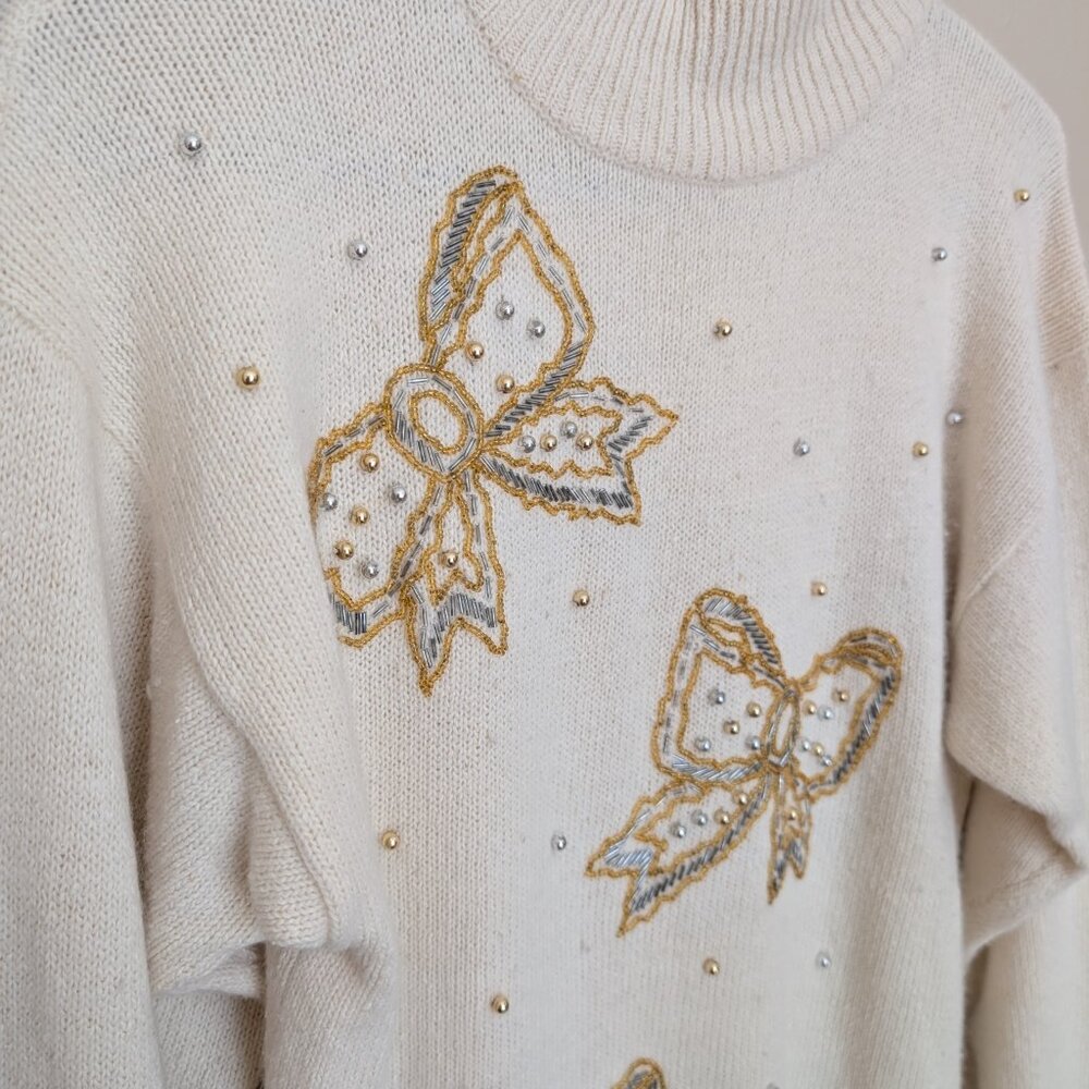 VINTAGE Dana Scott cream with beaded bows holiday sweater Medium EUC - Picture 2 of 10